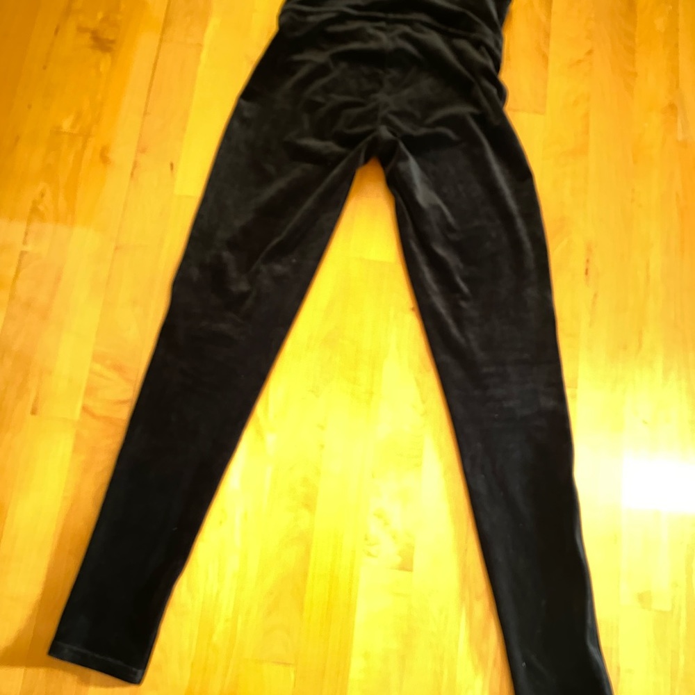 Spanx black velvet leggings size small/petite
